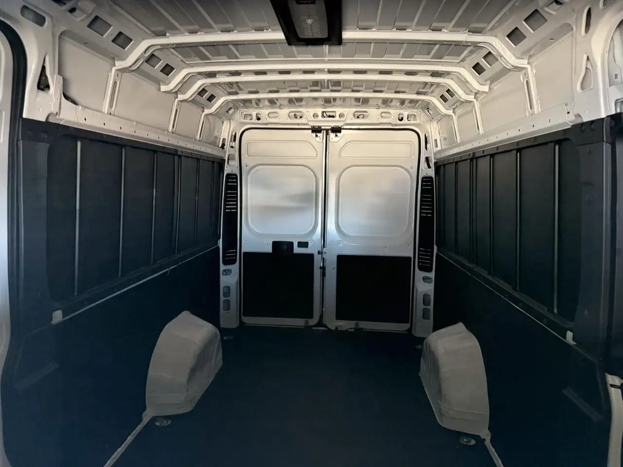 RAM ProMaster 3500 снимка RAM ProMaster 3500