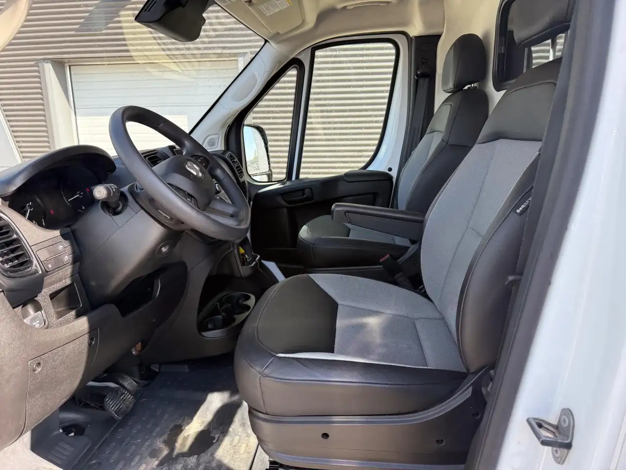 RAM ProMaster 3500 снимка RAM ProMaster 3500