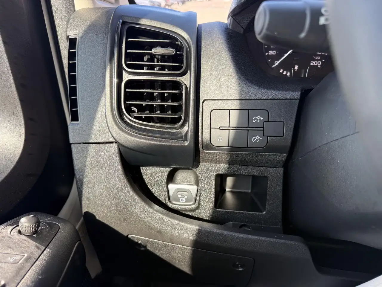RAM ProMaster 3500 снимка RAM ProMaster 3500