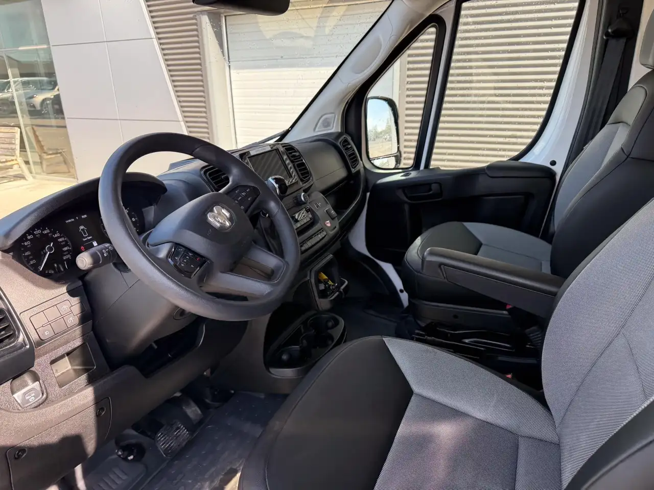 RAM ProMaster 3500 снимка RAM ProMaster 3500