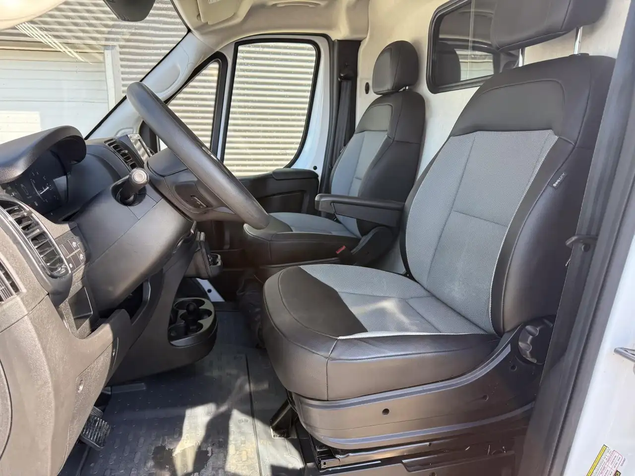 RAM ProMaster 3500 снимка RAM ProMaster 3500