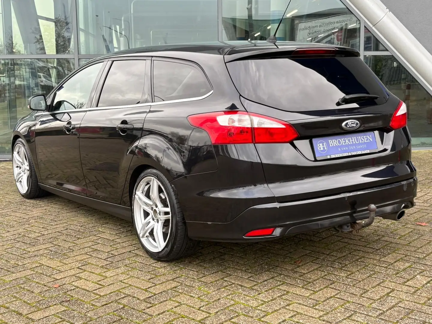 Ford Focus Wagon 1.6 EcoBoost Trend Sport 150pk Trekhaak / Cr Black - 2
