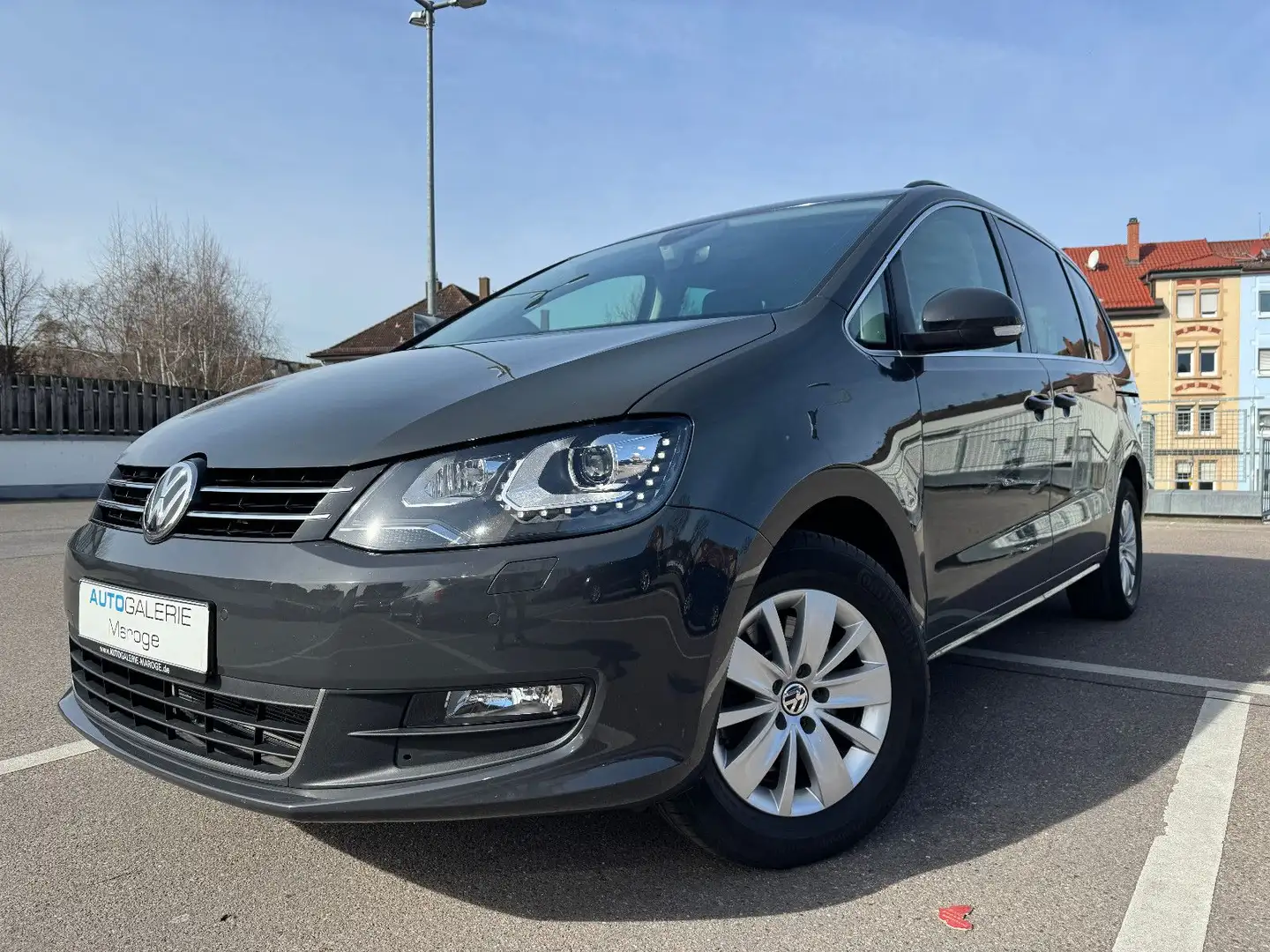 Volkswagen Sharan 2.0 TDI DSG AHK/XENON/ACC/ALU/KAMERA Grau - 1