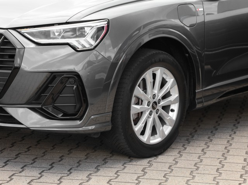 Audi Q3 45 TFSI e S line ACC SHZ LED Kamera Navi+ Busin... — photo 10