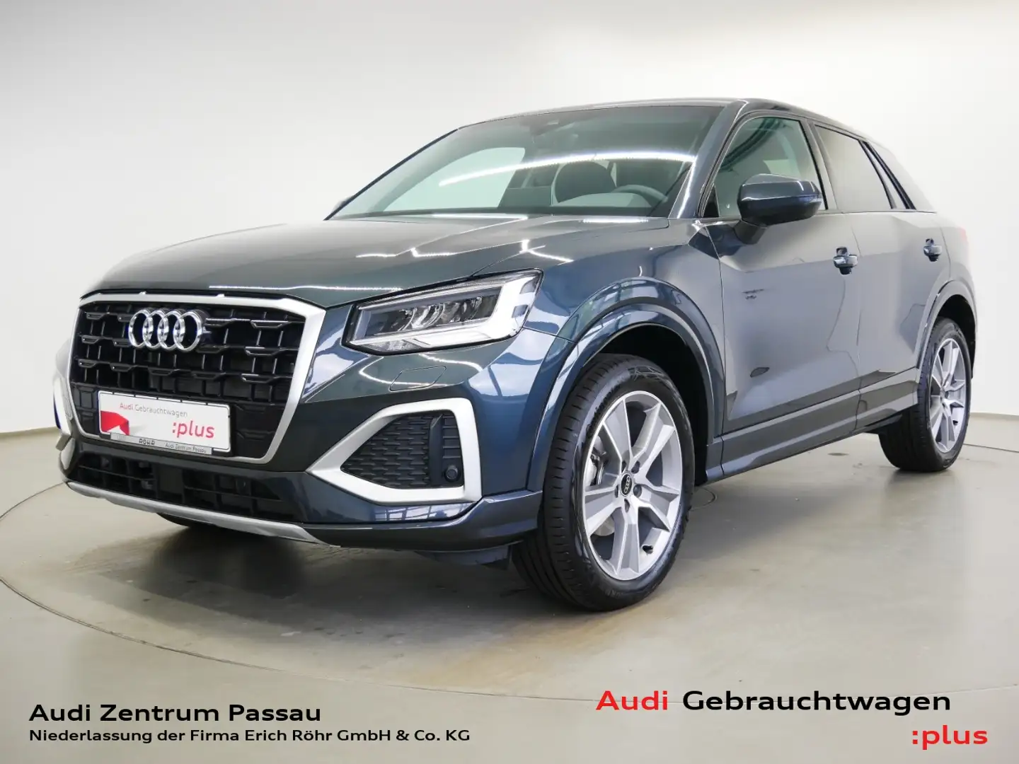 Audi Q2 30 TFSI advanced LED AHK virt. Cock.+ DAB Grau - 1