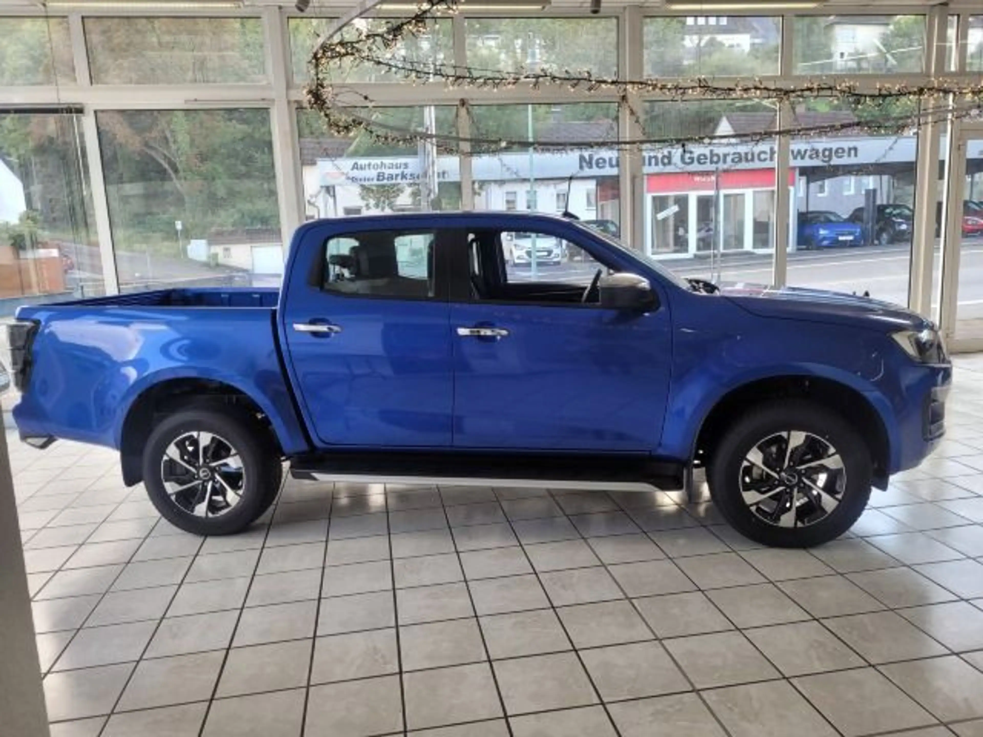 Isuzu D-Max Double Cab 4WD LSE — photo 3