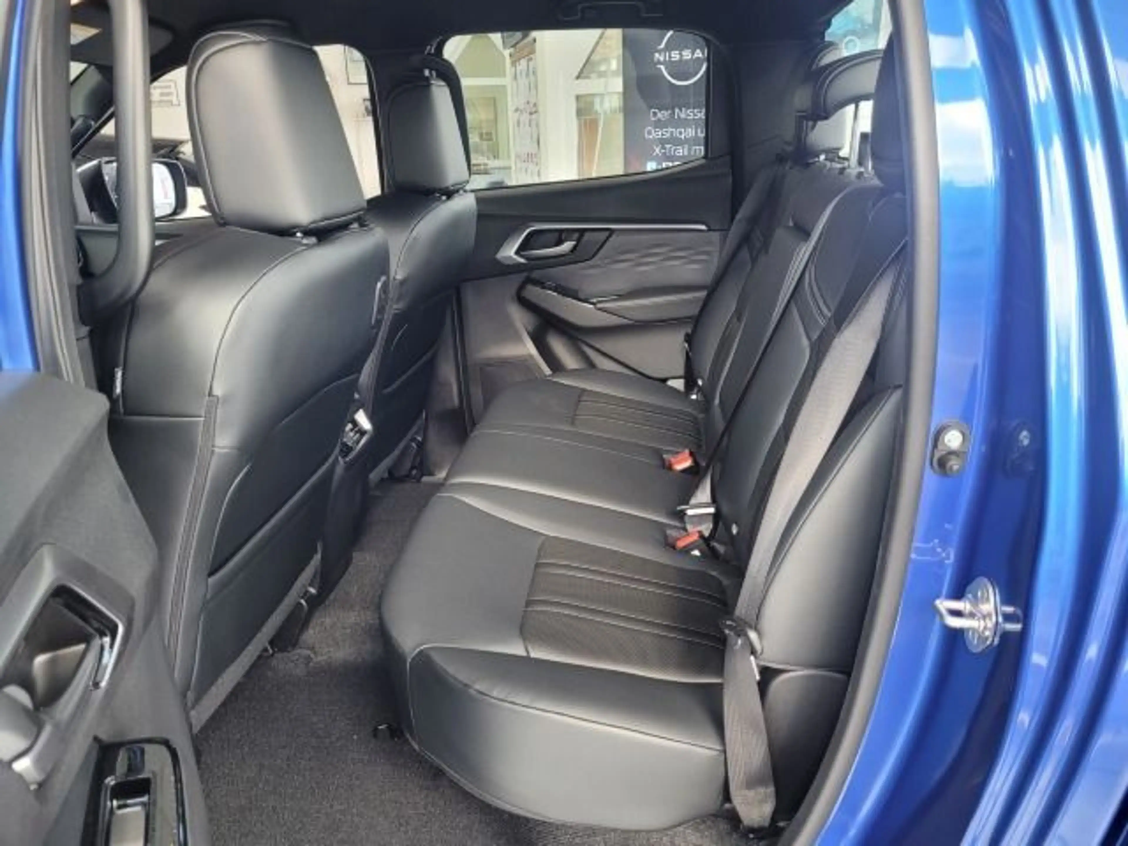 Isuzu D-Max Double Cab 4WD LSE — photo 12