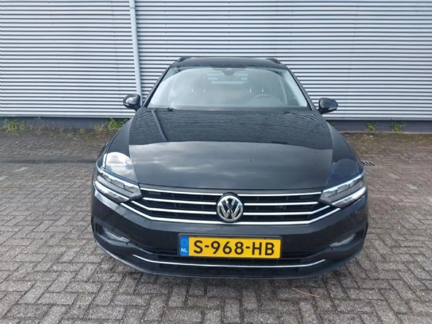 Volkswagen Passat Variant 1.5 TSI Comfort Business Automaat, airco,cruise,we Schwarz - 2