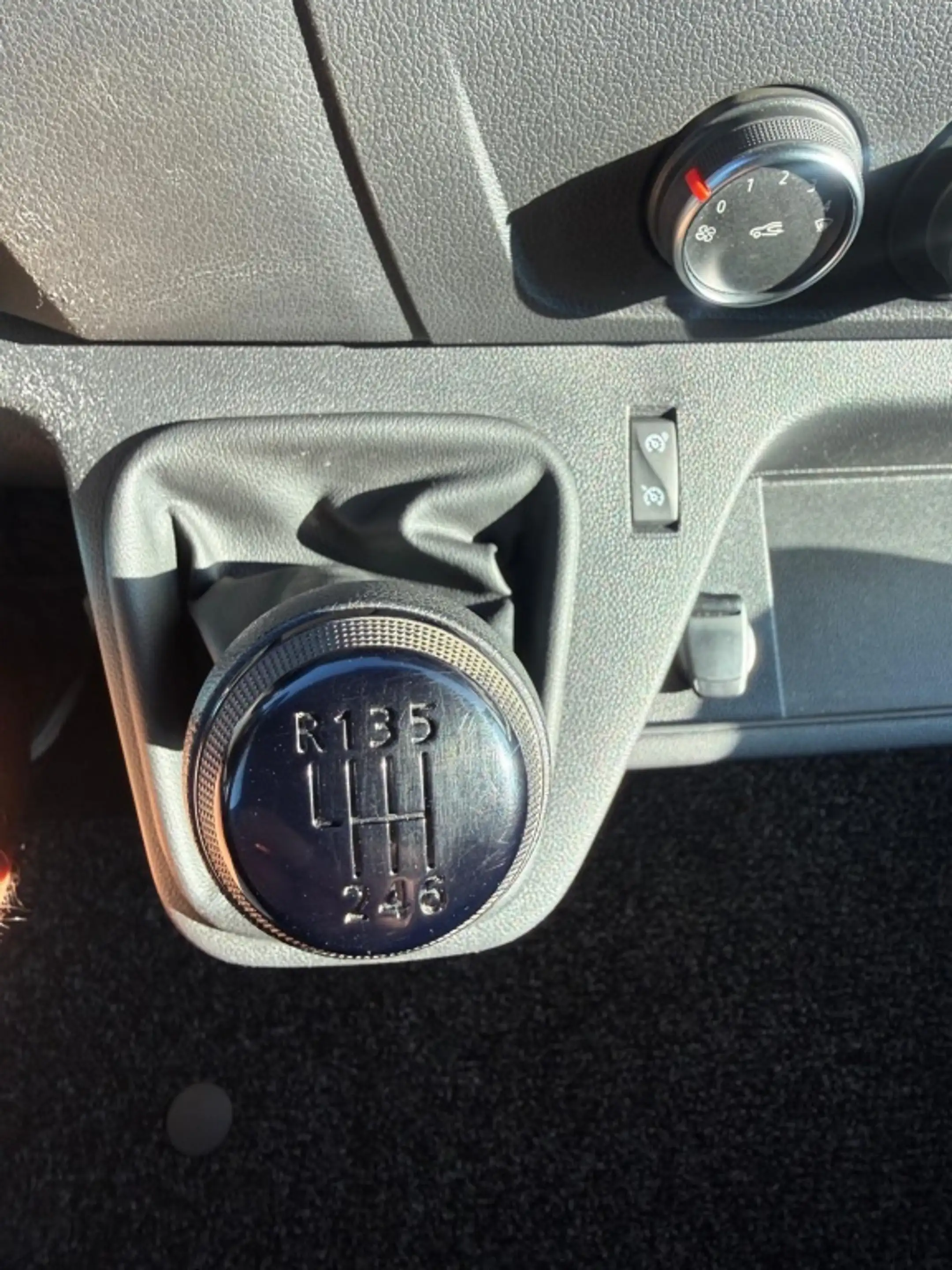 Renault Master T35 2.3dCi L3H2 W.E. — photo 7
