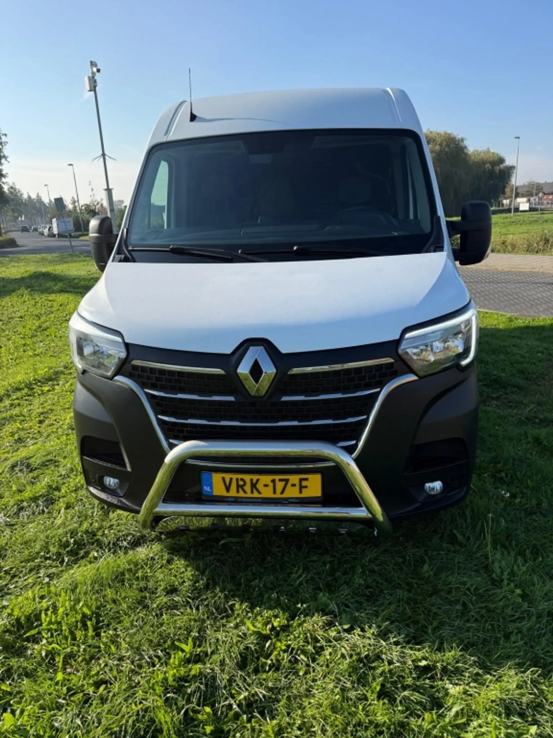 Renault Master T35 2.3dCi L3H2 W.E. — photo 3