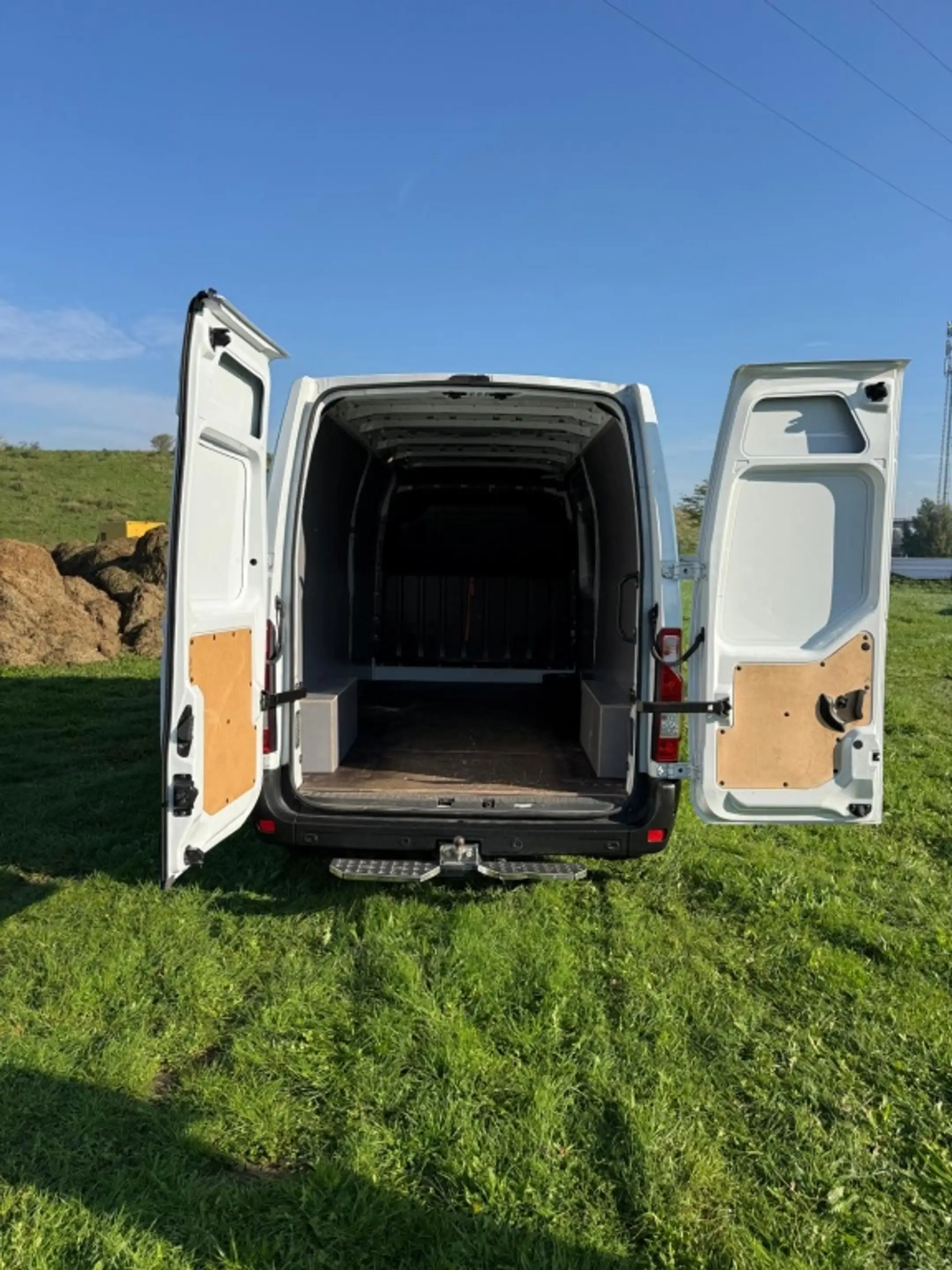 Renault Master T35 2.3dCi L3H2 W.E. — photo 14