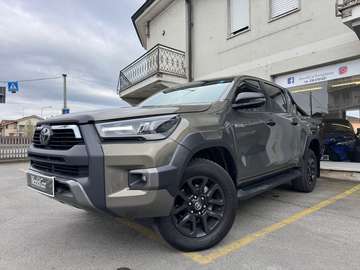 Hilux 2.8 d double cab Invincible 4wd auto