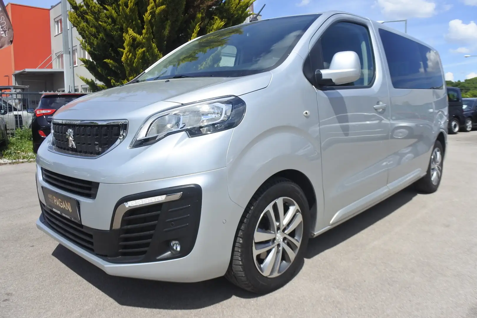 Peugeot Traveller Traveller Allure L2 BlueHDI 150/9 SITZE/NAVI/AHK/ Silber - 2