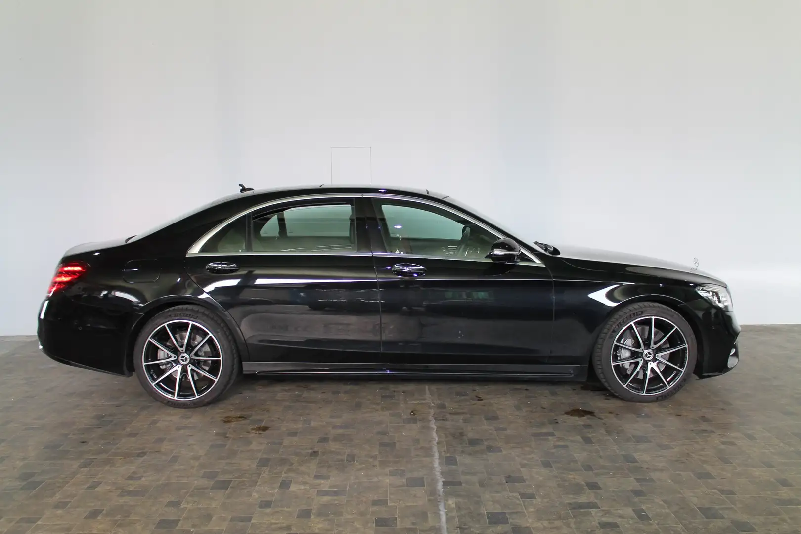 Mercedes-Benz S 400 S 400 d 4Matic L, AMG Sportpaket, Pano, ACC, LED Noir - 1