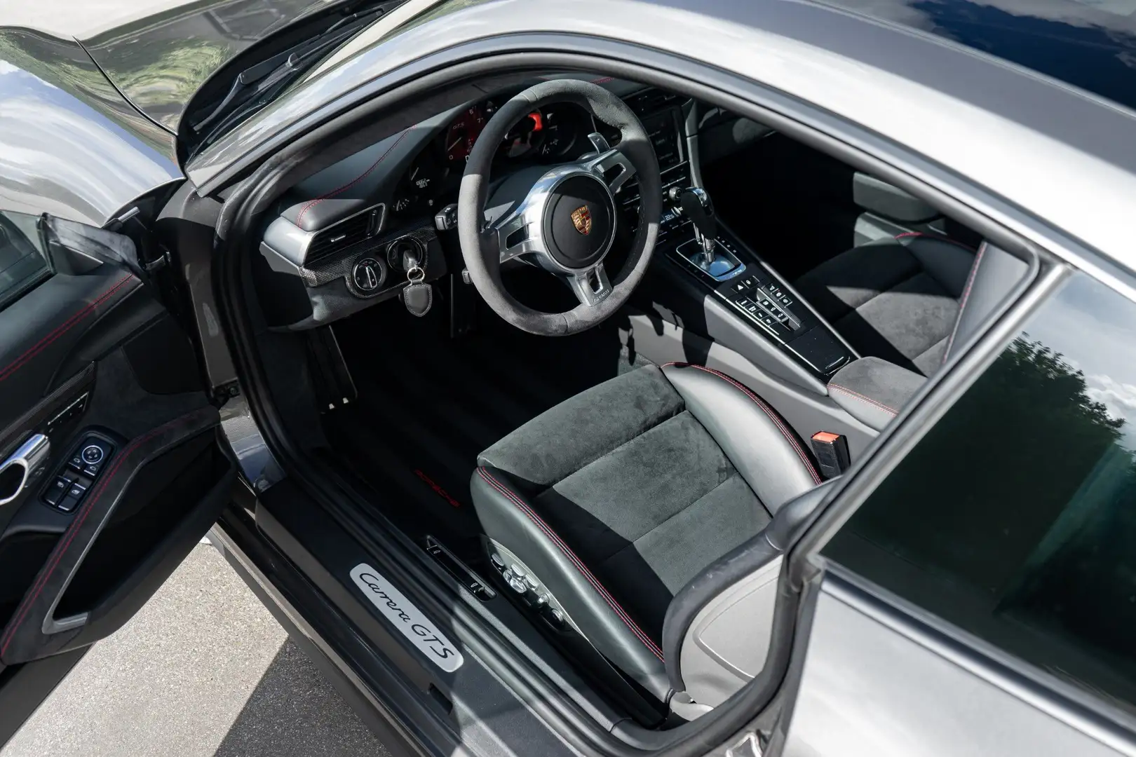 Porsche 991 911 Carrera GTS C00 1st paint - low kms Grau - 2