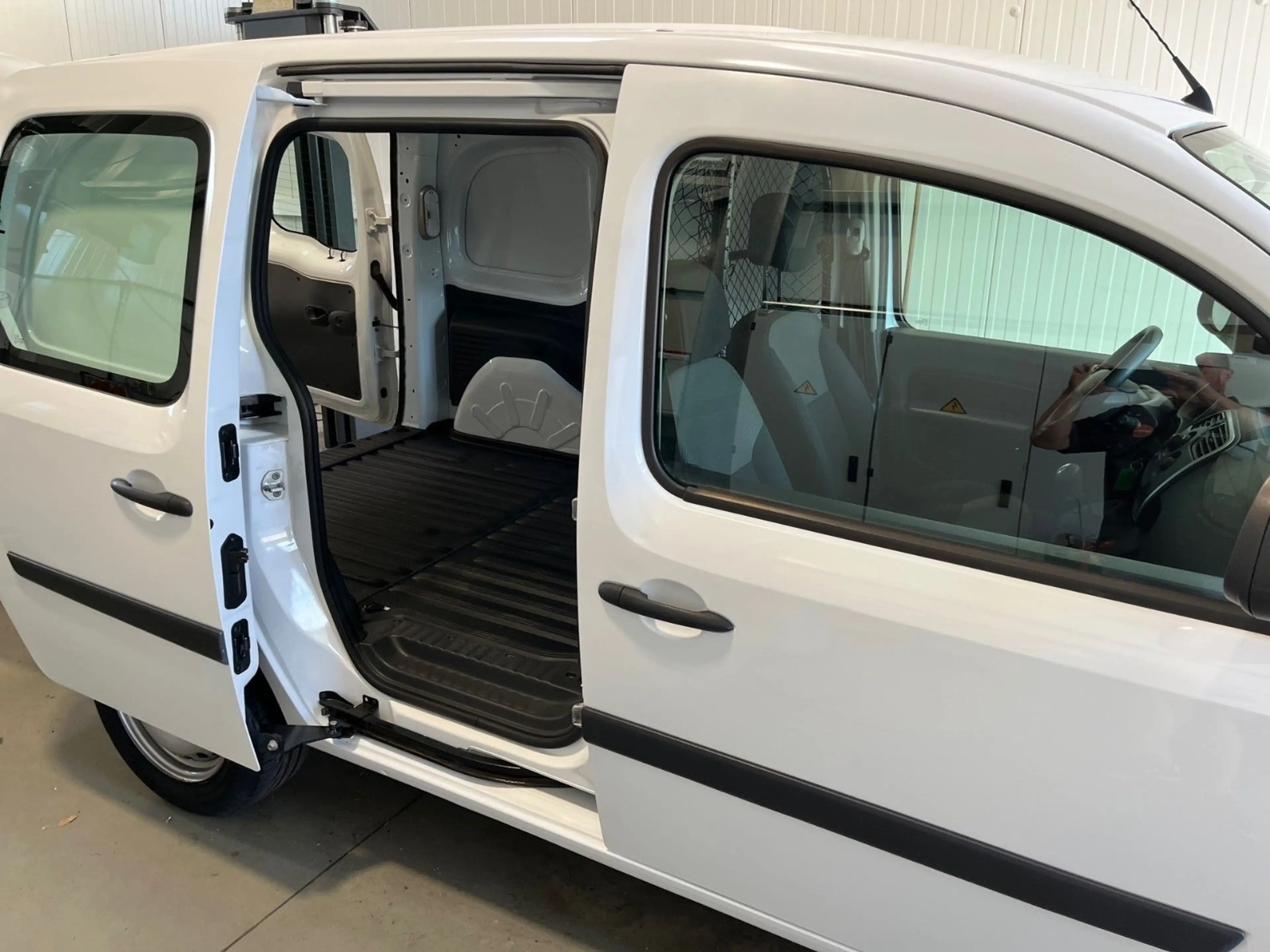 Renault Kangoo Rapid Extra — photo 13