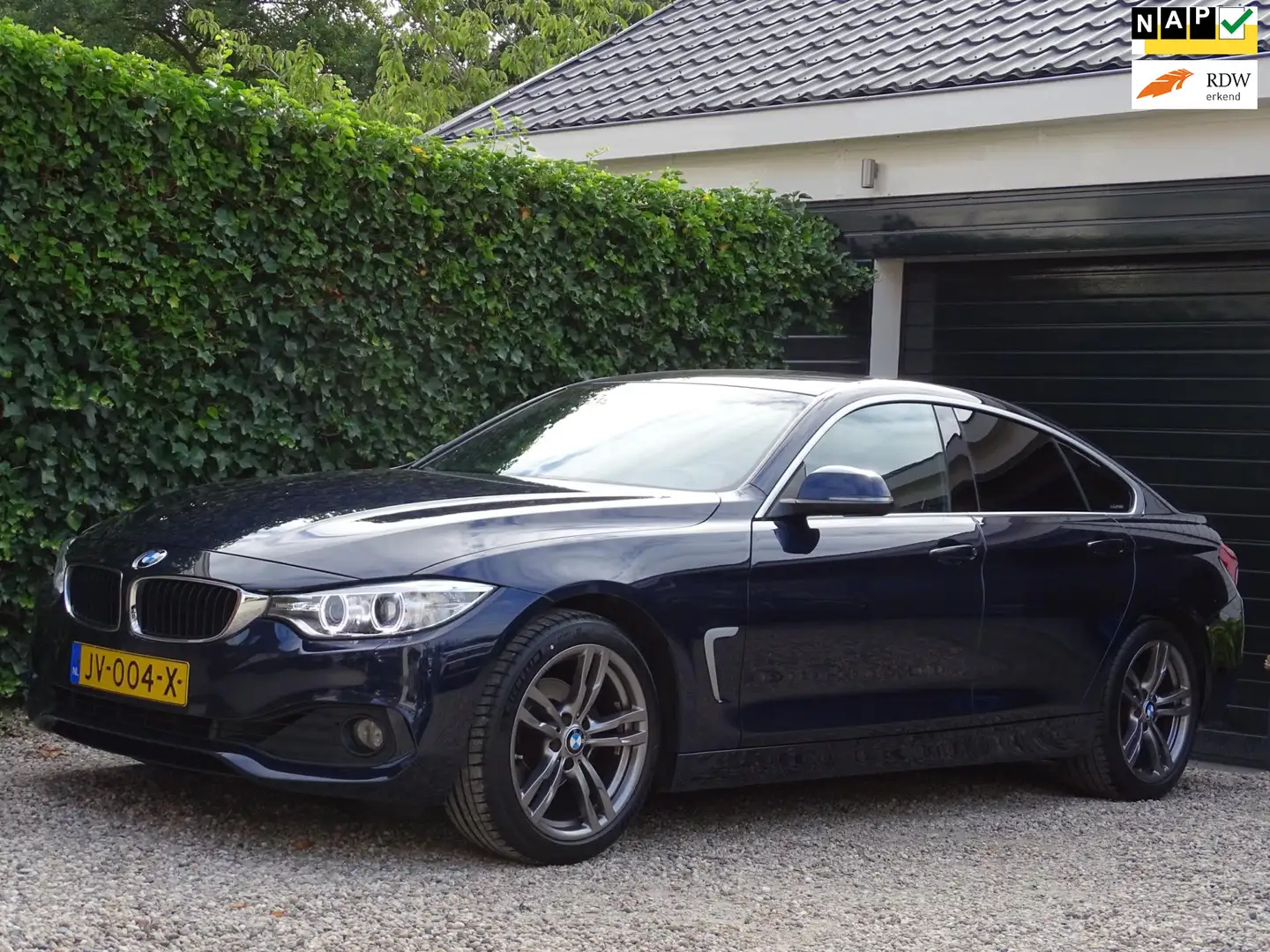 BMW 420 4-serie Gran Coupé 420i Centennial High Executive Blauw - 1