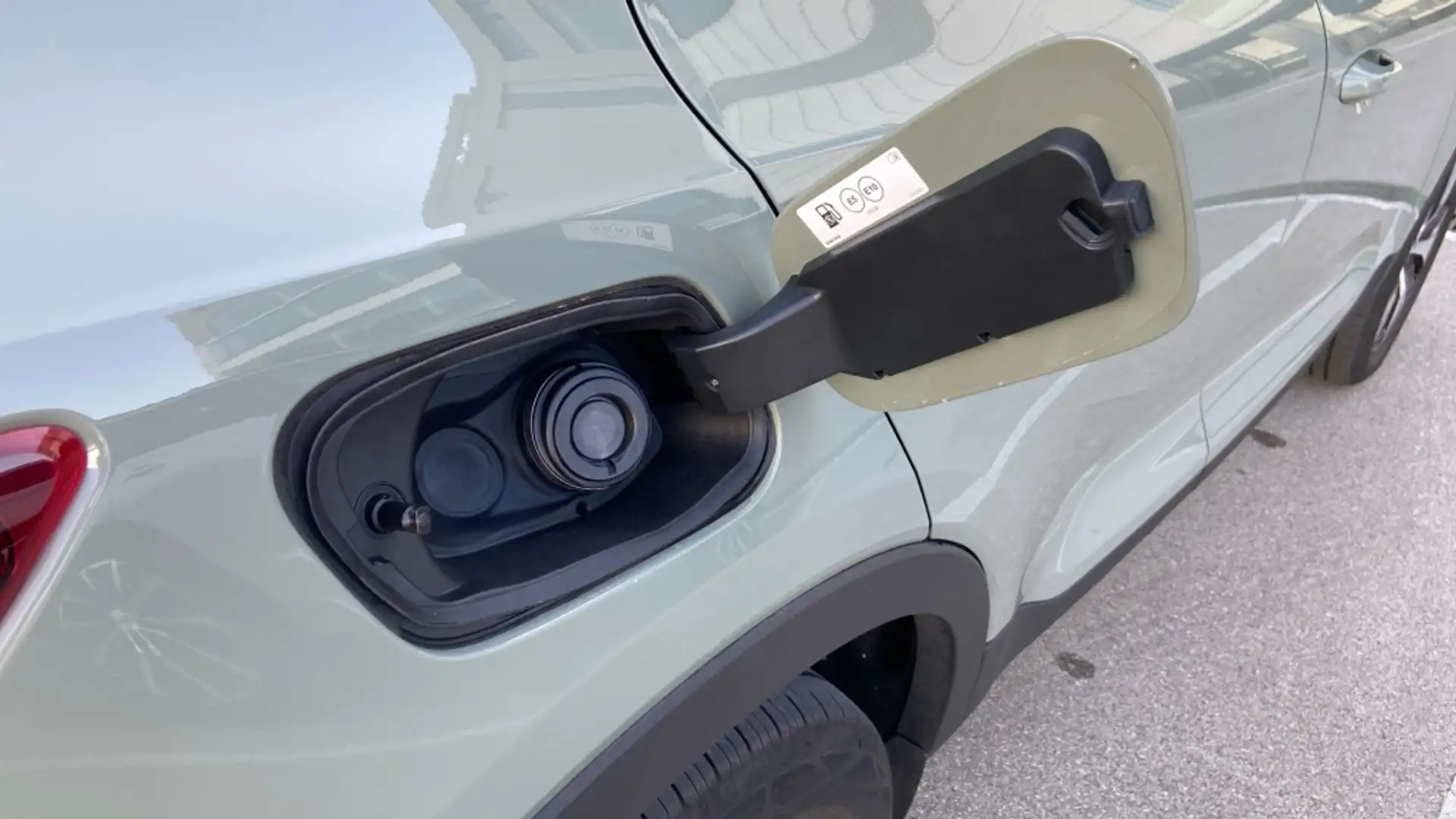 Volvo XC40 RECHARGE CORE, T4 PLUG-IN HYBRID, ELeCTRICO - 2