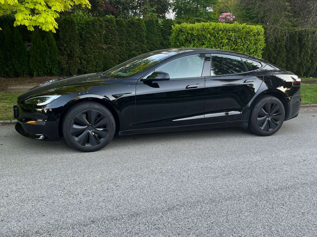 2022 Tesla Model S AWD alt 2