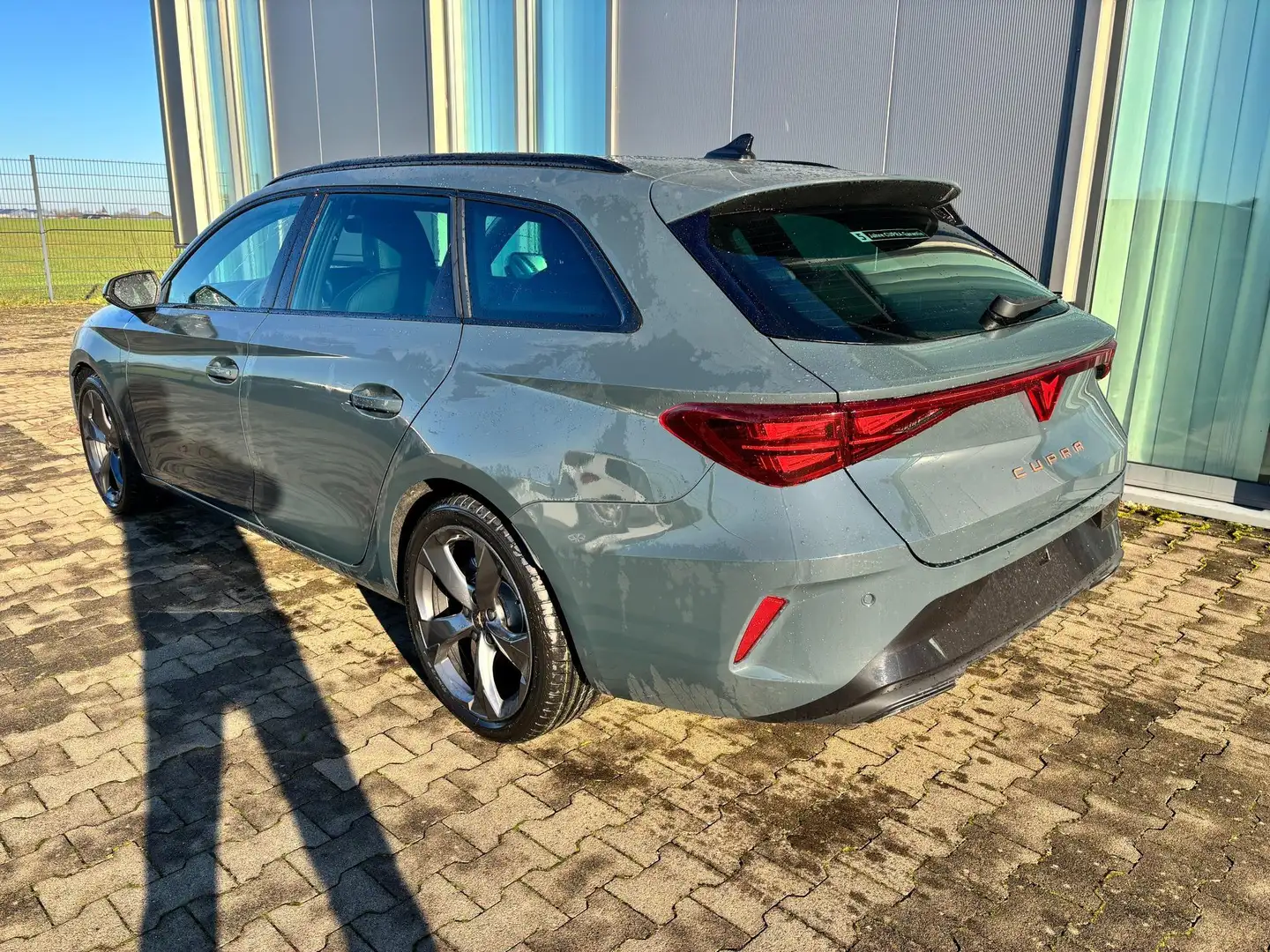 CUPRA Leon Sportstourer Basis 1.5 TSI 150PS, 5J Garantie, ... Blau - 2