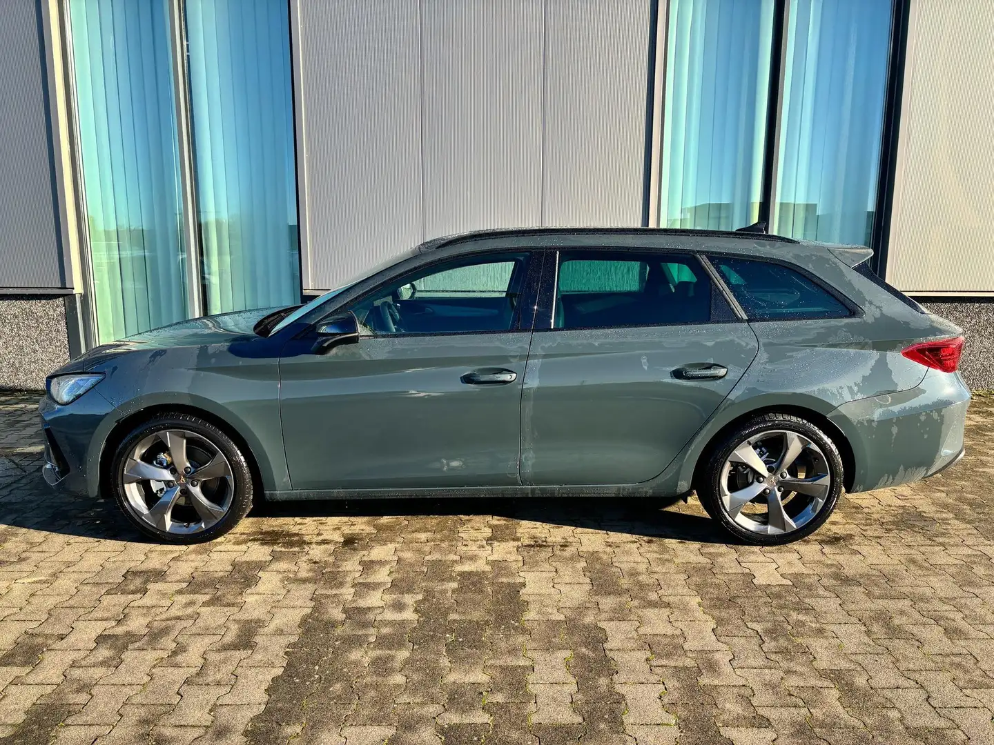 CUPRA Leon Sportstourer Basis 1.5 TSI 150PS, 5J Garantie, ... Blau - 1