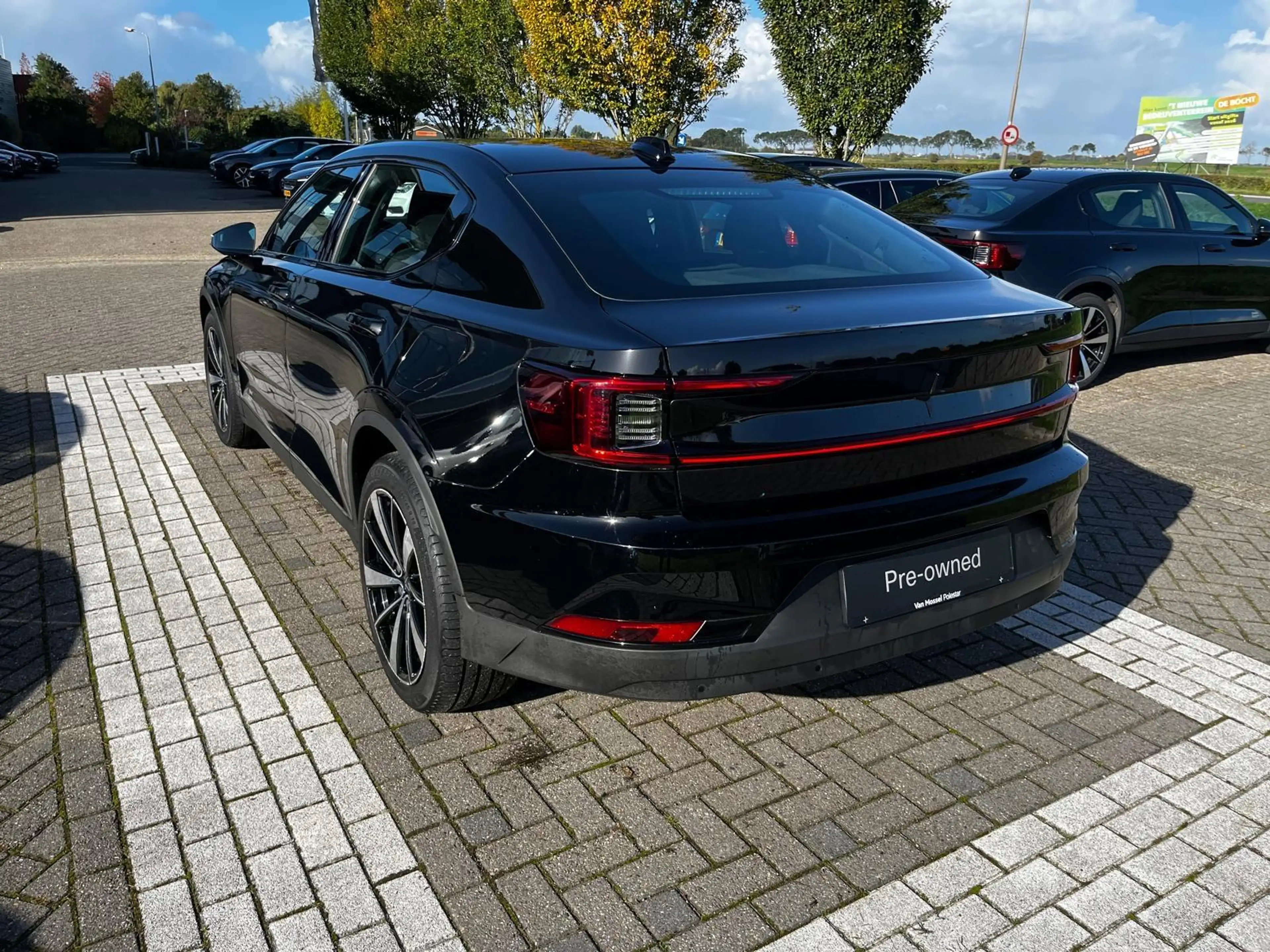 Polestar 2 Standard Range Single Motor 63kWh — photo 2