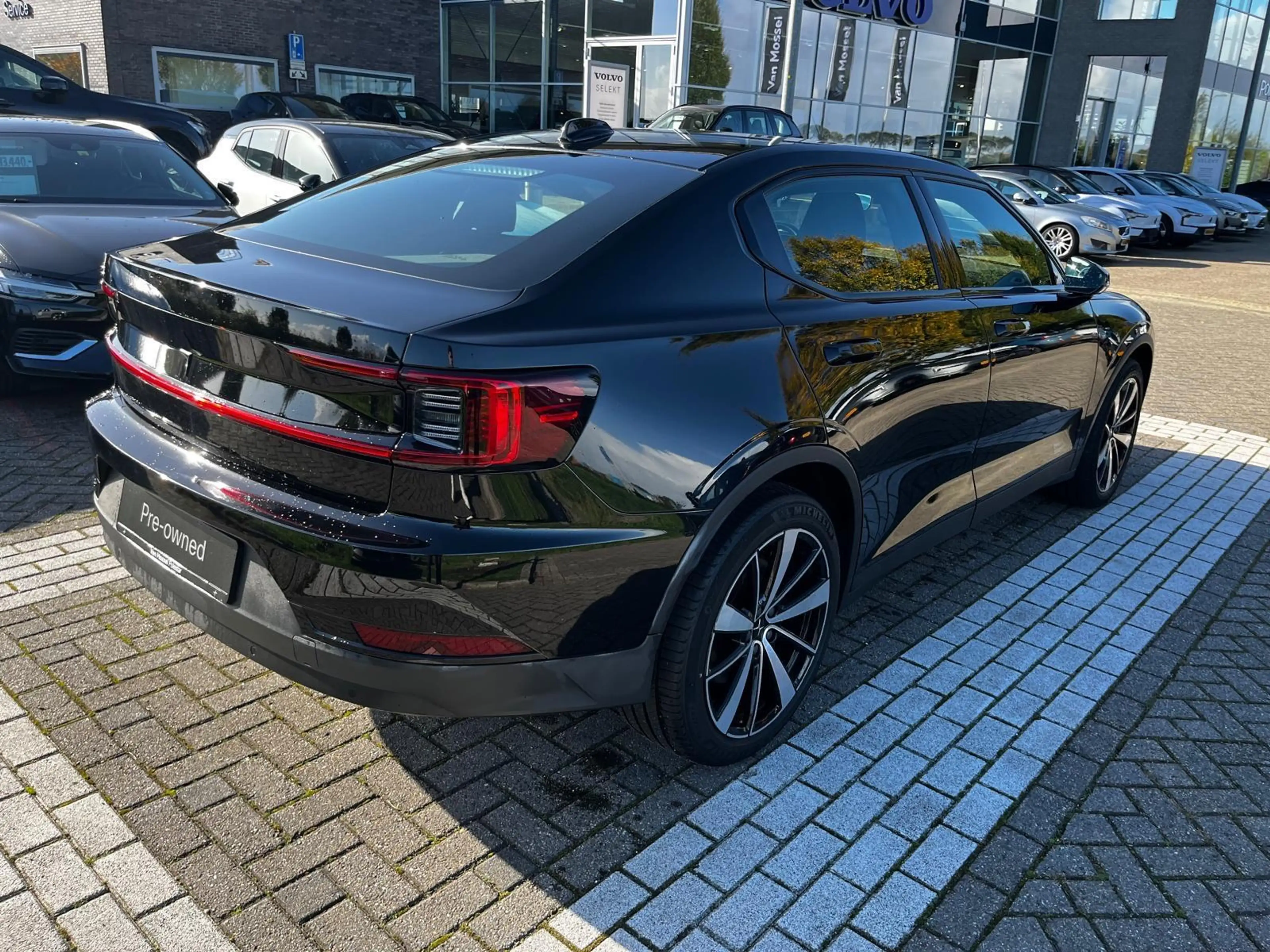 Polestar 2 Standard Range Single Motor 63kWh — photo 3