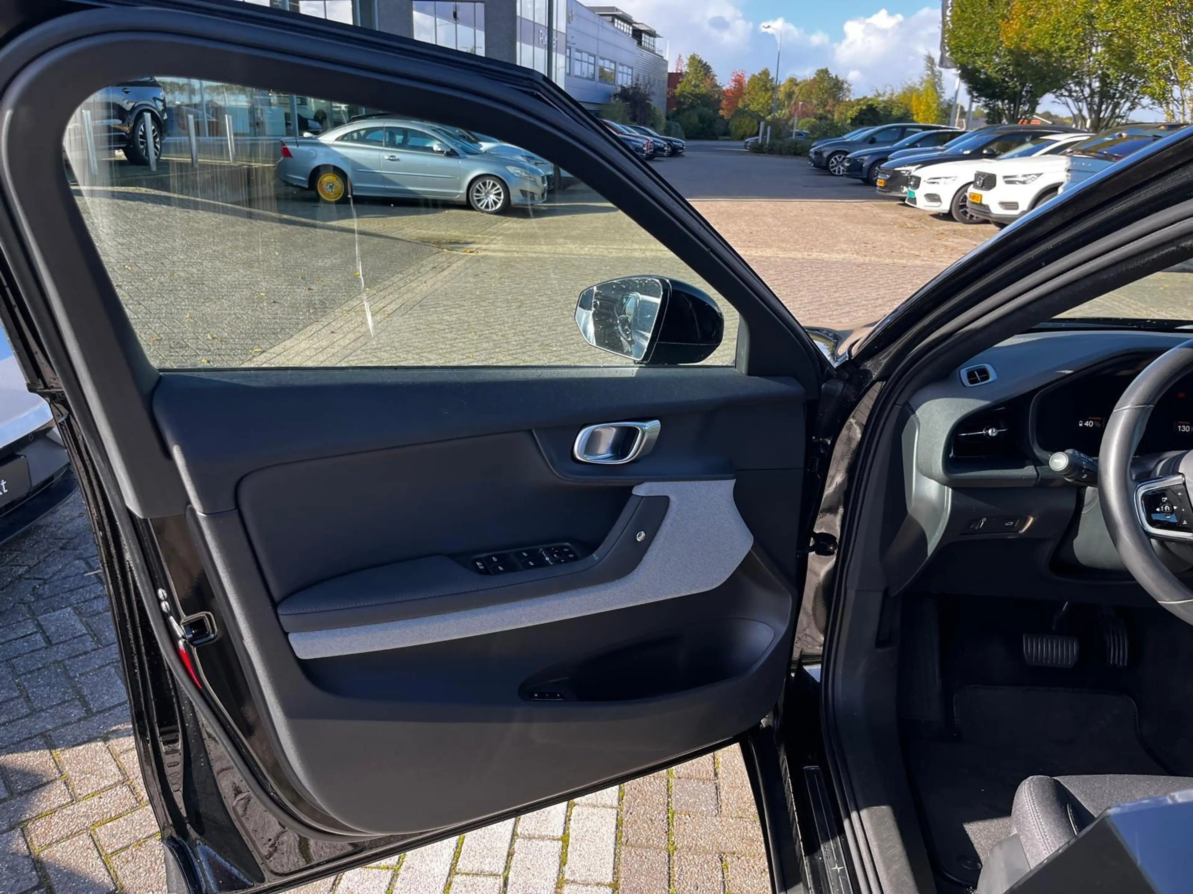 Polestar 2 Standard Range Single Motor 63kWh — photo 12
