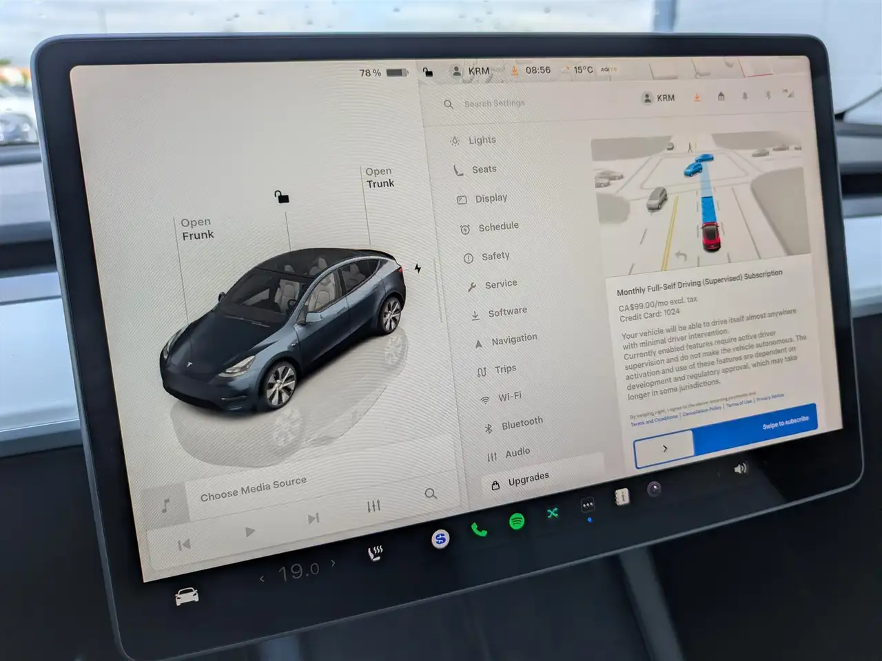 Tesla Model Y снимка Tesla Model Y