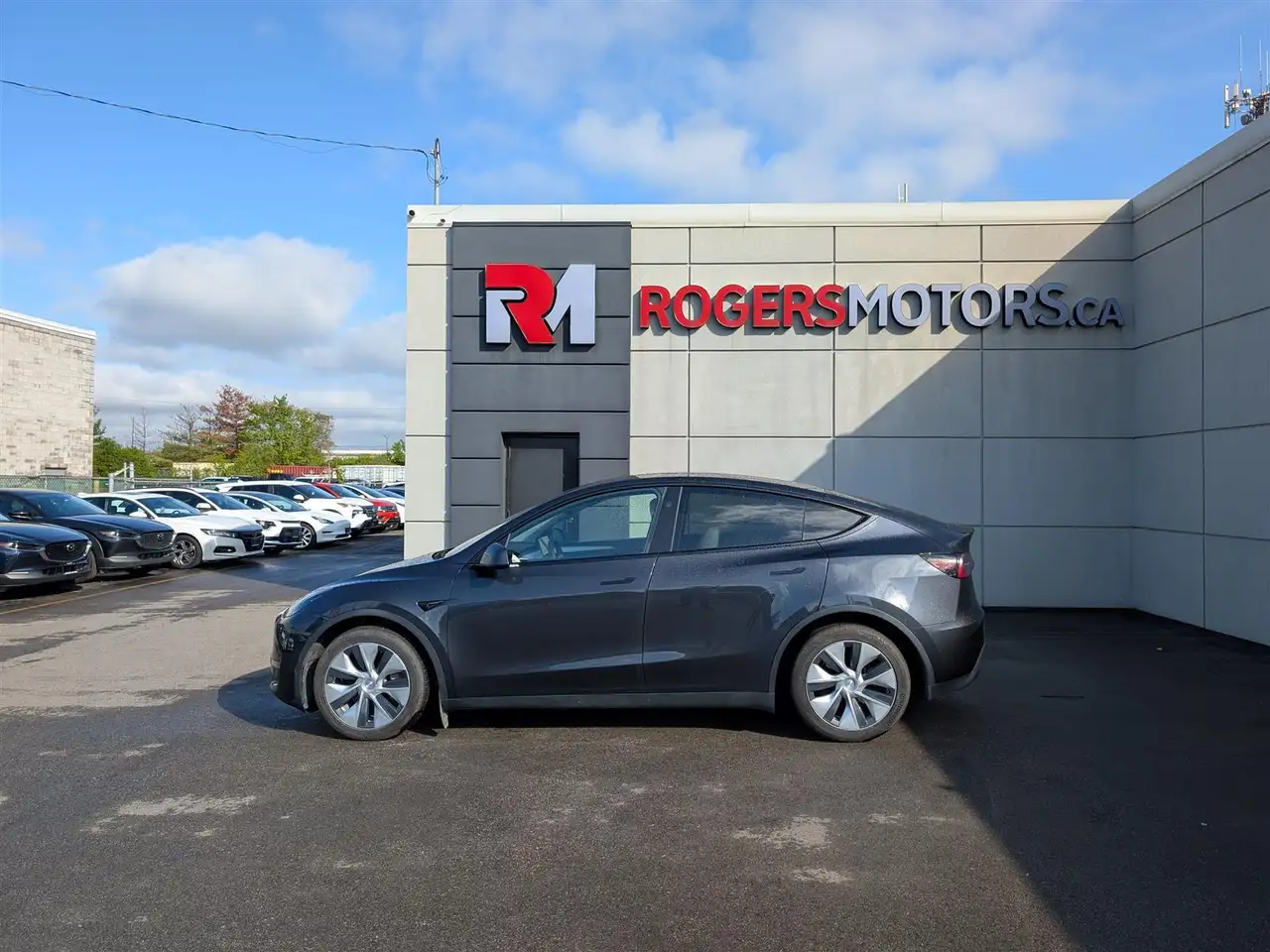 Tesla Model Y снимка Tesla Model Y