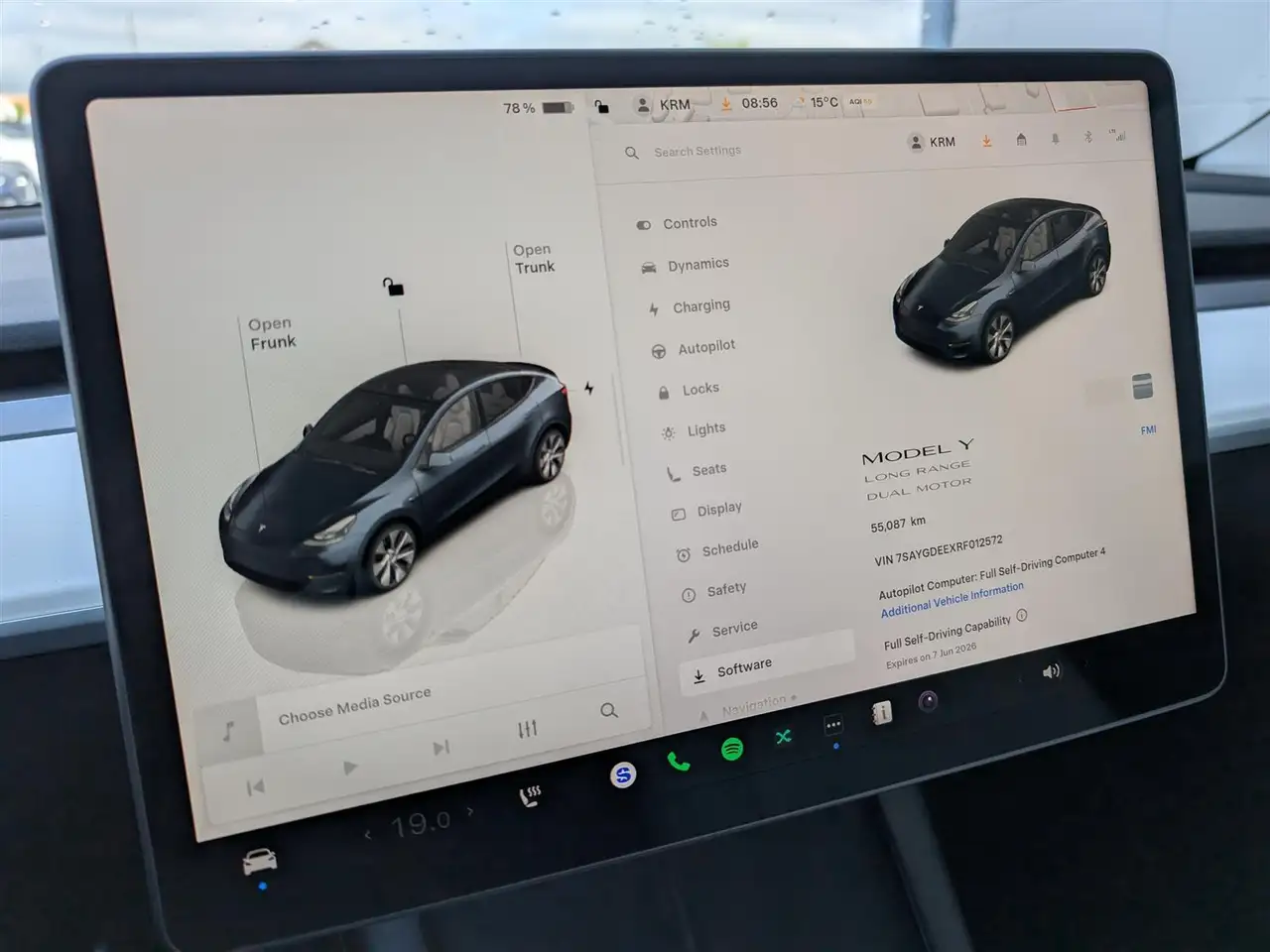 Tesla Model Y снимка Tesla Model Y