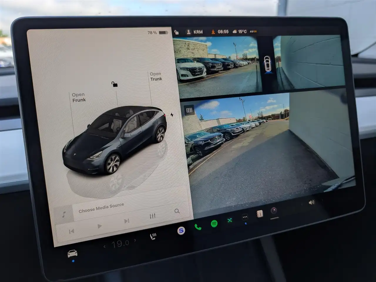 Tesla Model Y снимка Tesla Model Y