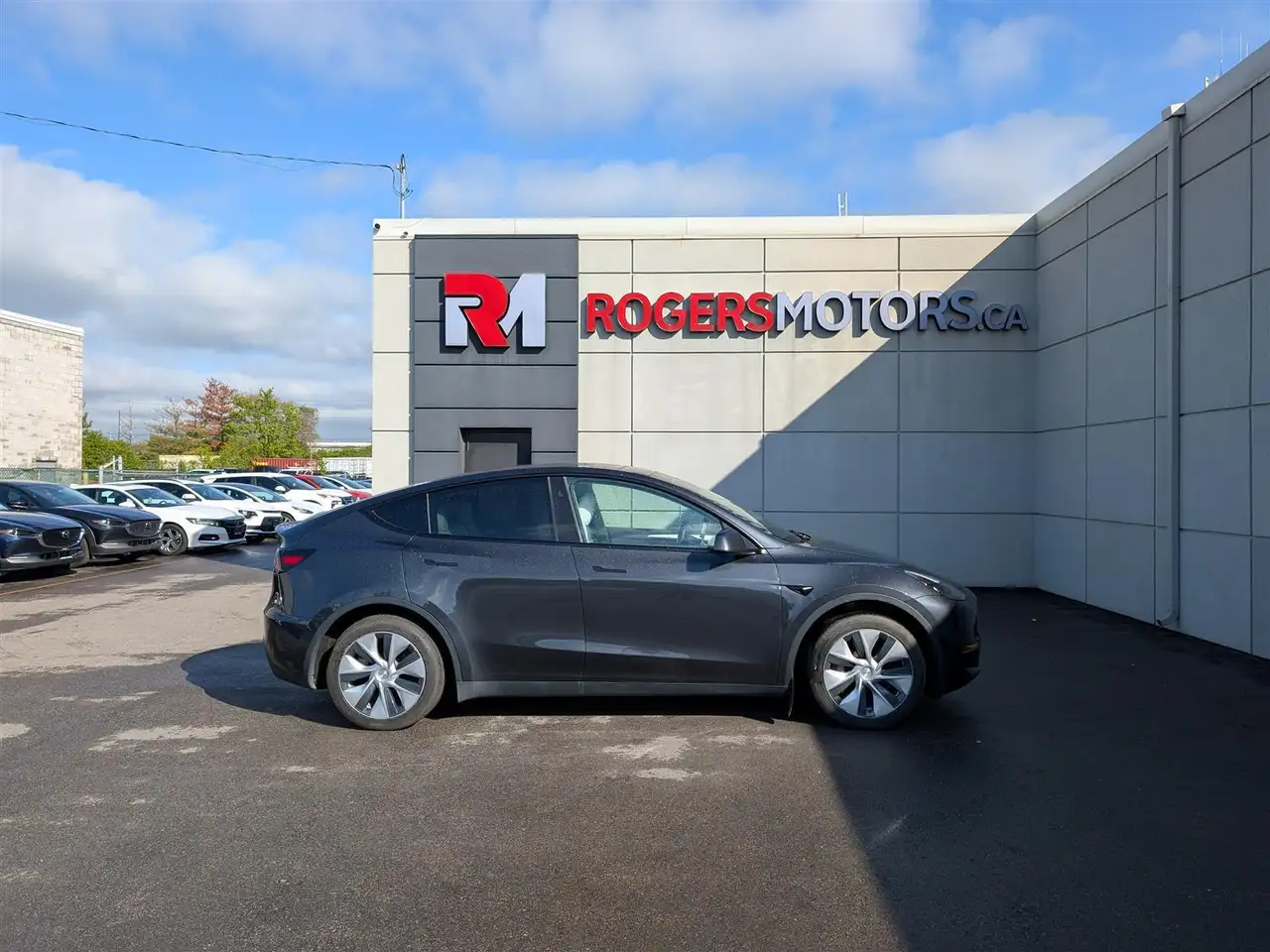 Tesla Model Y снимка Tesla Model Y