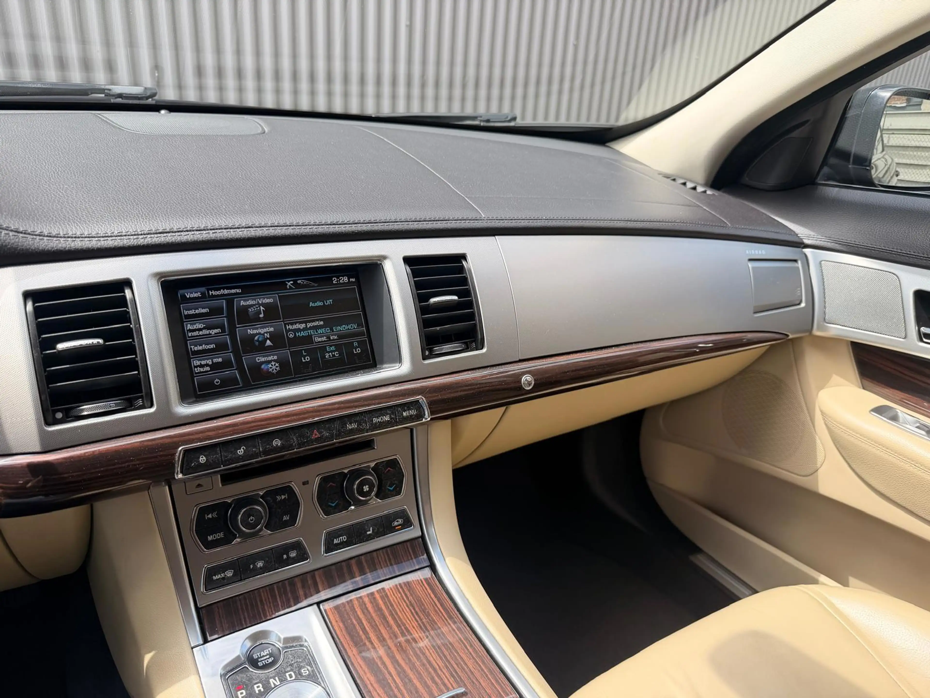 Jaguar XF Sportbrake 2.2D S 200pk|Stoelverwarming|Camera|Cru — photo 13