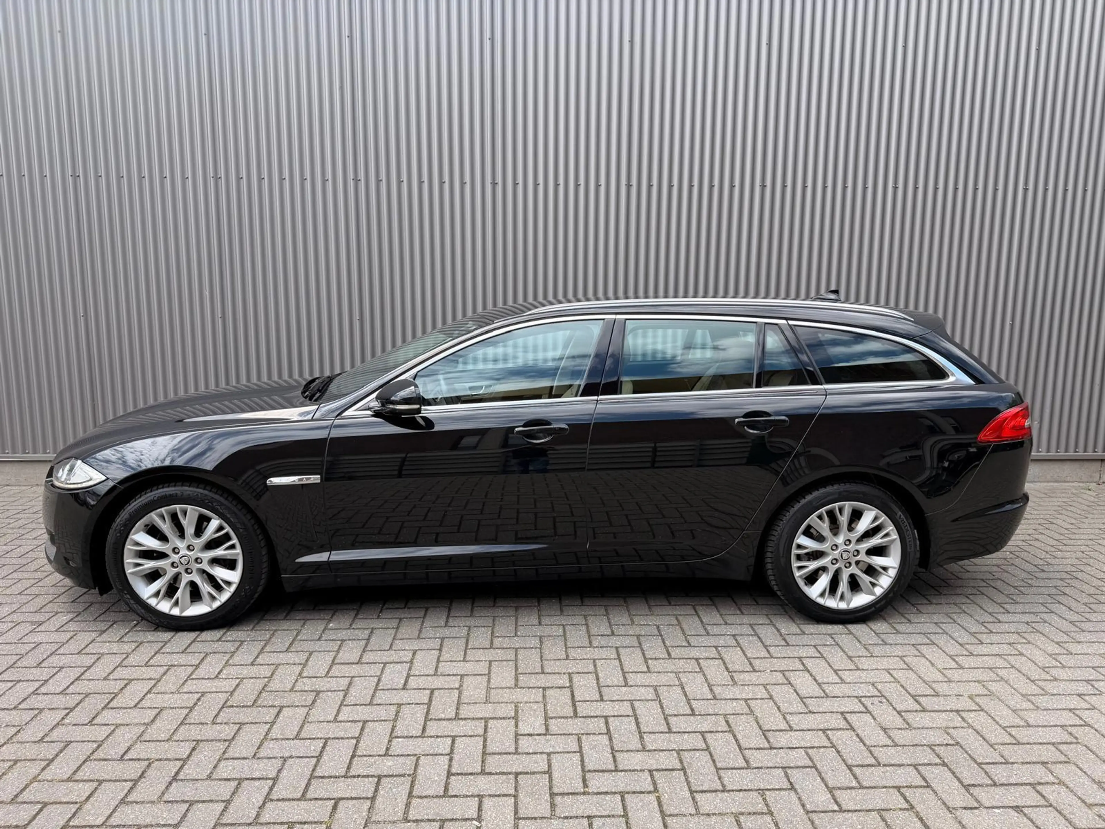 Jaguar XF Sportbrake 2.2D S 200pk|Stoelverwarming|Camera|Cru — photo 4