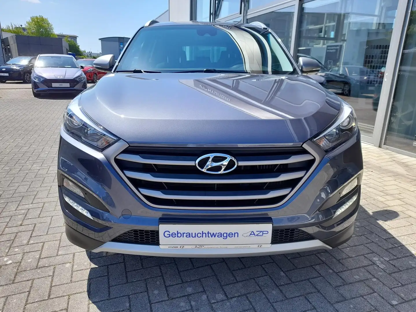 Hyundai TUCSON 1.6 T-GDI Advantage Klimaaut.Navi.AHK.LM Grau - 2