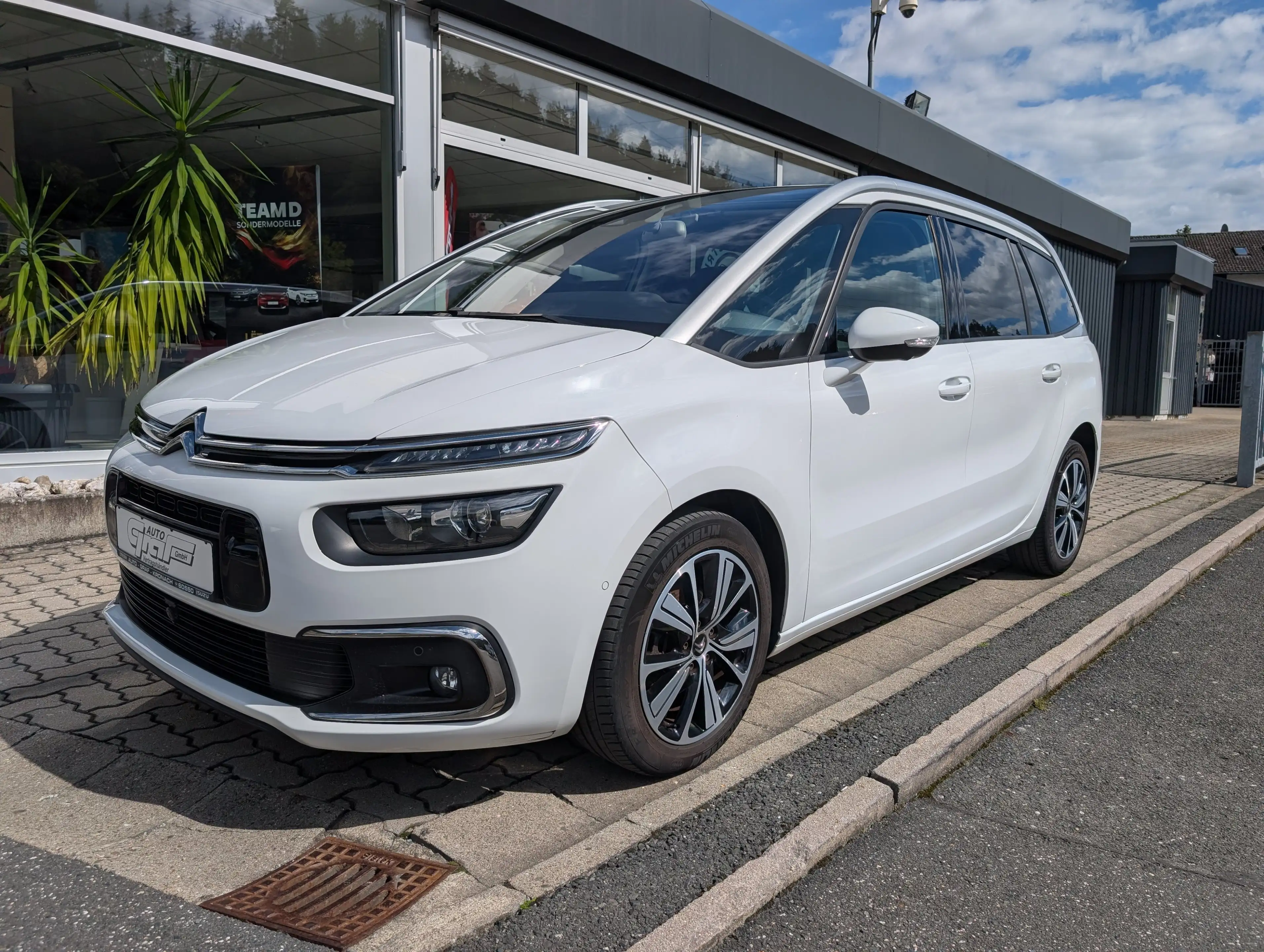 Citroen Grand C4 SpaceTourer PureTech 130 Shine *AHK*Kamera*SHZ*