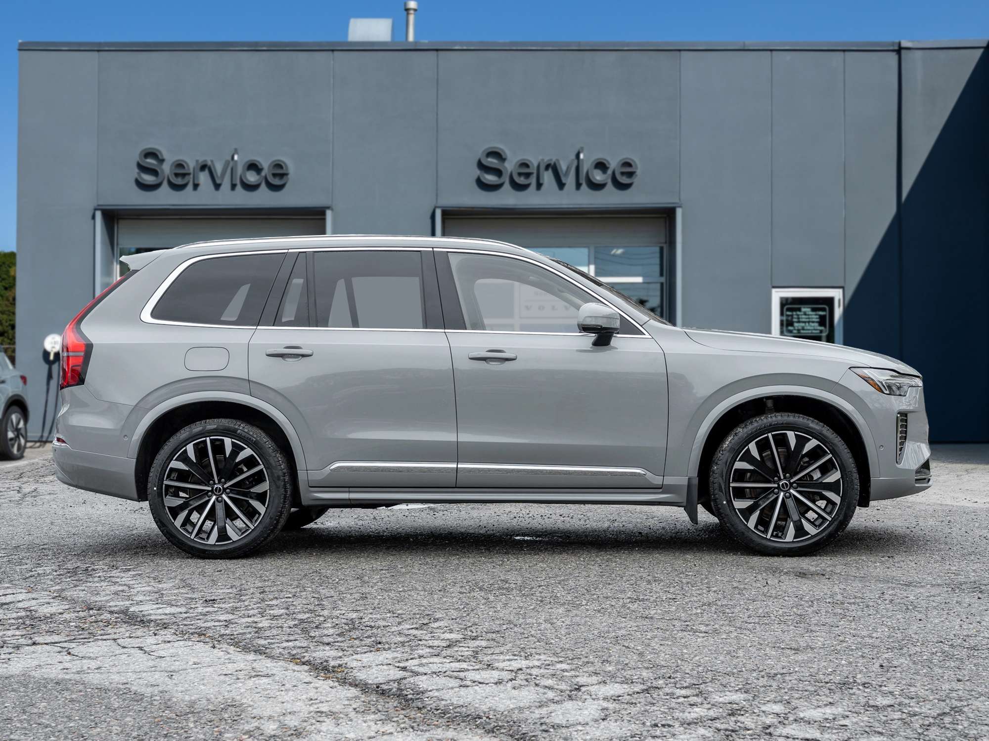 2026 Volvo XC90 B6 AWD PLUS Bright Theme |CPO RATE fr 2.99%* thumb 6