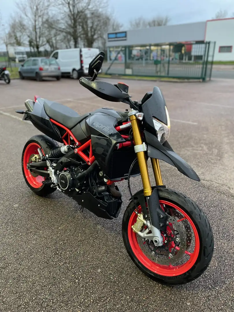Aprilia Dorsoduro Schwarz - 1