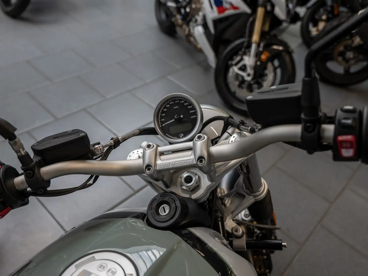 BMW R nineT Scrambler KOMFORT-P. GRIFFHEIZUNG ABS Weiß - 2