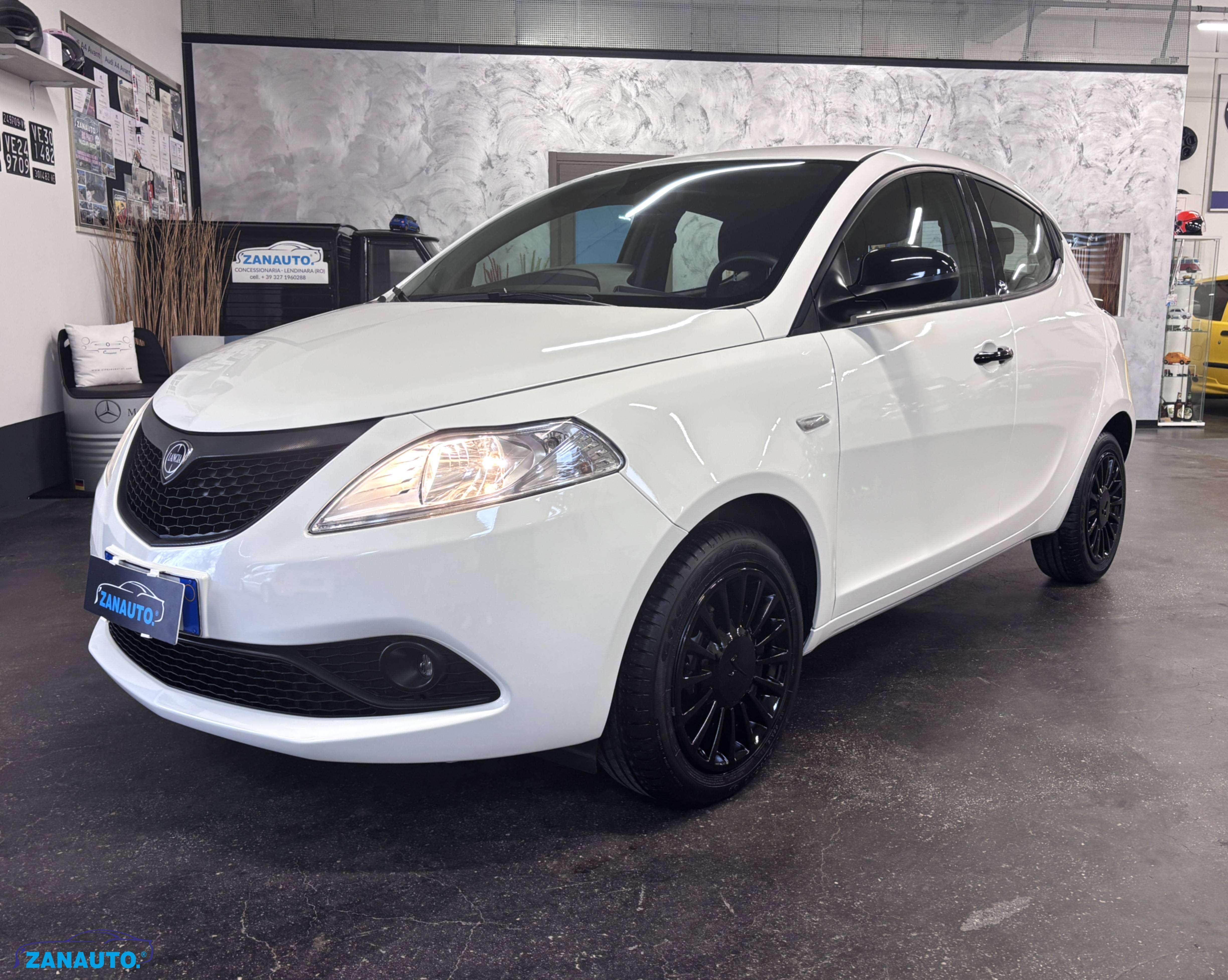 Lancia Ypsilon