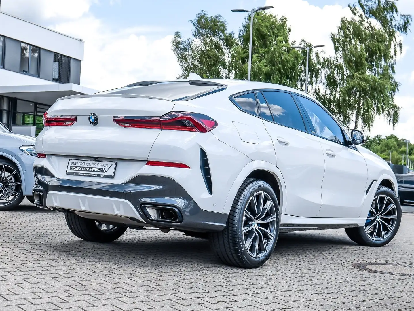 BMW X6 xDrive30d M Sport HUD PANO ACC AHK 360°KAM Weiß - 2