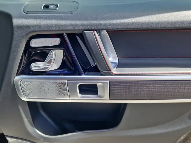 Mercedes-Benz G 500 view 14