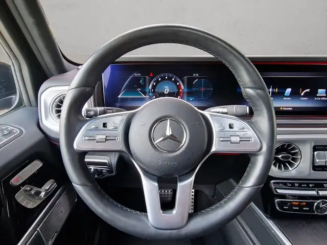 Mercedes-Benz G 500 view 10