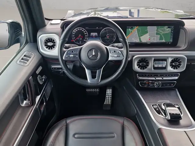 Mercedes-Benz G 500 view 4