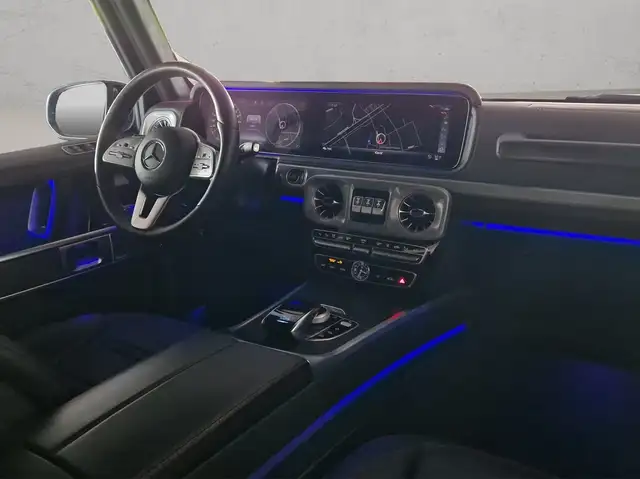 Mercedes-Benz G 500 view 9
