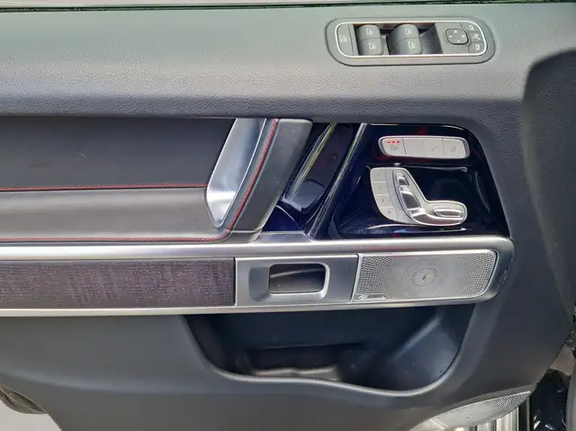 Mercedes-Benz G 500 view 12