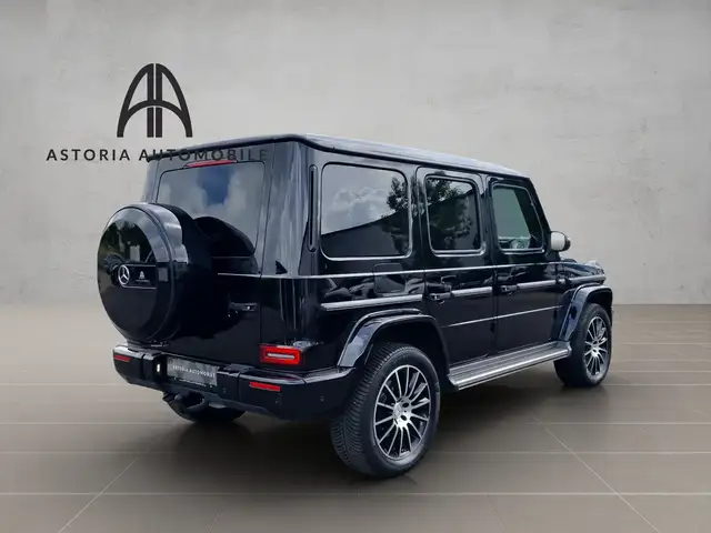 Mercedes-Benz G 500 view 8