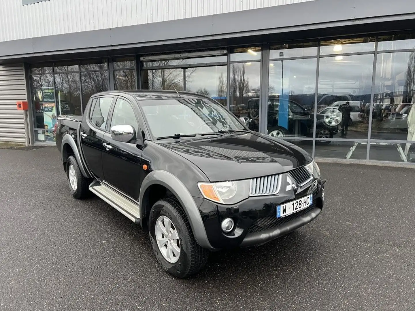 Mitsubishi L200 2.5 L DID 136 CV Double Cabine Boite Auto Schwarz - 2