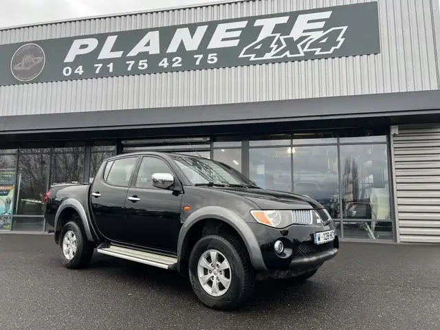 Mitsubishi L200 2.5 L DID 136 CV Double Cabine Boite Auto